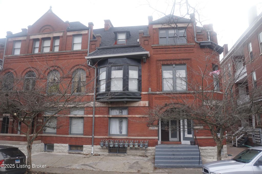 226 W Burnett Ave B, Louisville, KY 40208