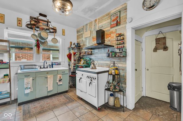 3684 Birchwood Avenue, Indianapolis, IN 46205