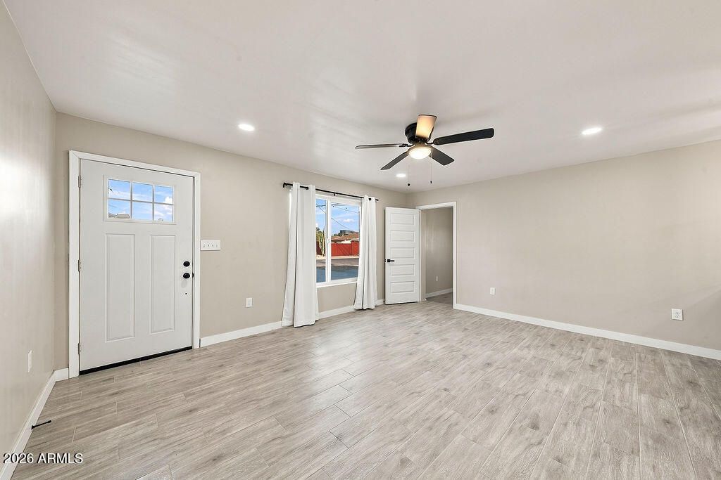 5534 N 31ST Drive, Phoenix, AZ 85017 — photo 4