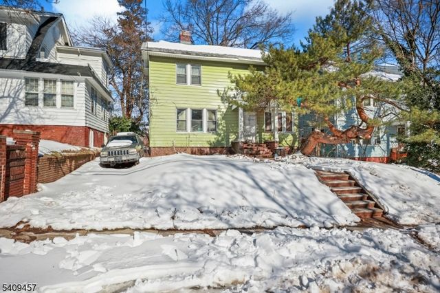 37 Custer Ave, Newark City, NJ 07112