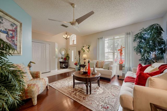 5318 CORAL VINE LN, Kissimmee, FL 34758