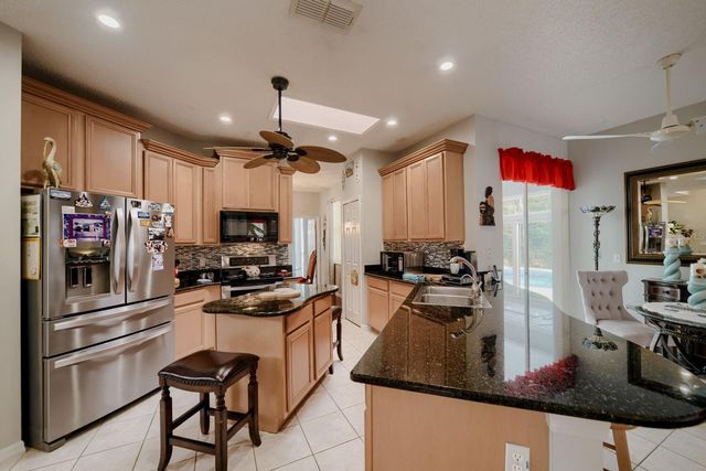 5318 CORAL VINE LN, Kissimmee, FL 34758