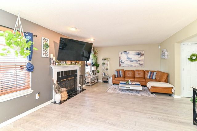 15289 Ten Point Drive, Noblesville, IN 46060