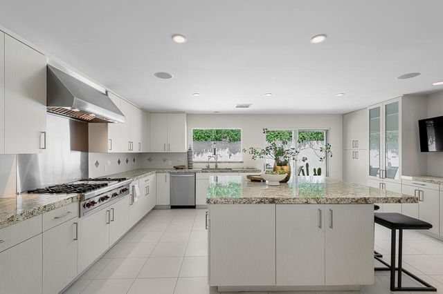 1190 S Calle De Maria, Palm Springs, CA 92264