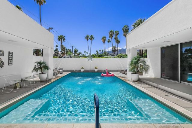 1190 S Calle De Maria, Palm Springs, CA 92264