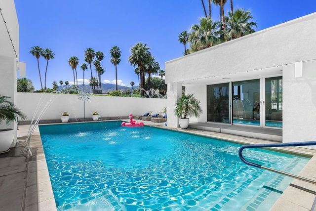 1190 S Calle De Maria, Palm Springs, CA 92264