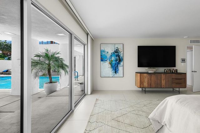 1190 S Calle De Maria, Palm Springs, CA 92264