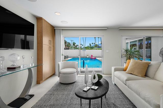 1190 S Calle De Maria, Palm Springs, CA 92264