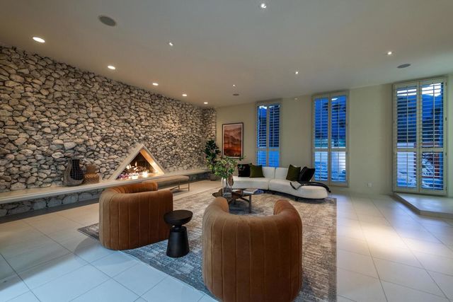 1190 S Calle De Maria, Palm Springs, CA 92264