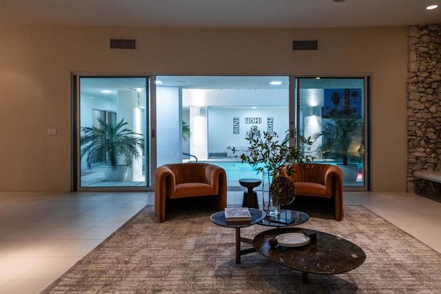 1190 S Calle De Maria, Palm Springs, CA 92264