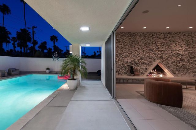 1190 S Calle De Maria, Palm Springs, CA 92264