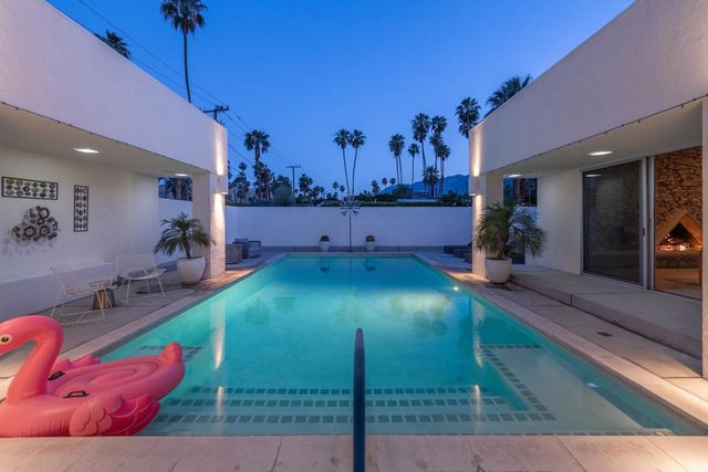 1190 S Calle De Maria, Palm Springs, CA 92264