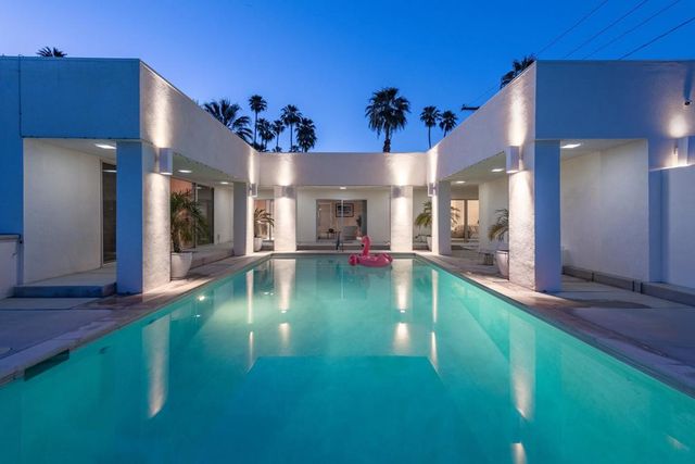 1190 S Calle De Maria, Palm Springs, CA 92264