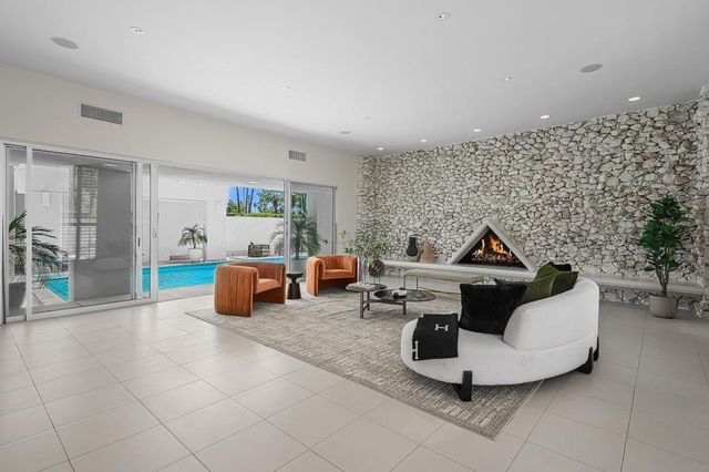 1190 S Calle De Maria, Palm Springs, CA 92264