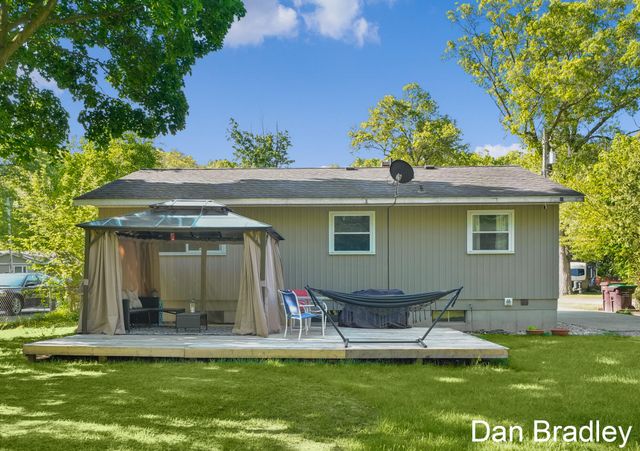 2506 James Avenue, Muskegon Twp, MI 49442
