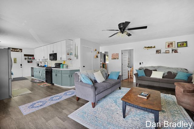 2506 James Avenue, Muskegon Twp, MI 49442