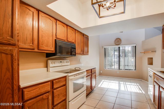 5231 N 1st Avenue, Tucson, AZ 85718