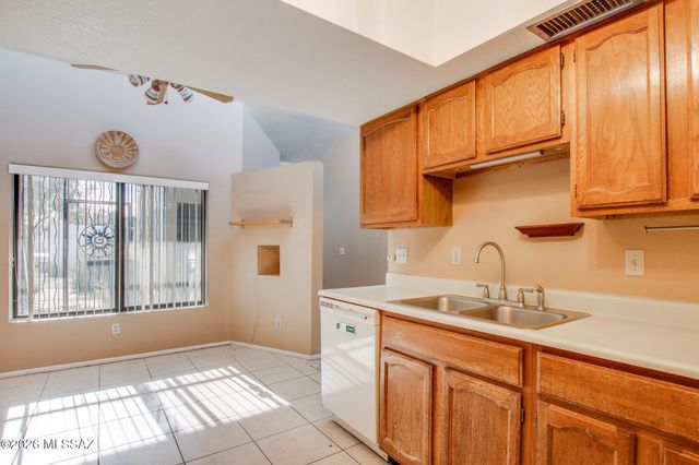 5231 N 1st Avenue, Tucson, AZ 85718