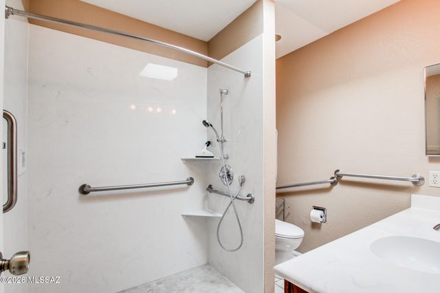 5231 N 1st Avenue, Tucson, AZ 85718