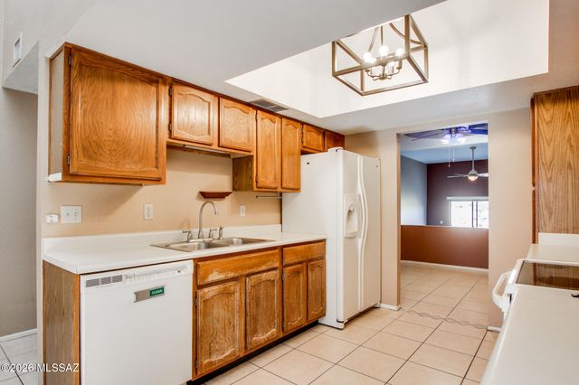 5231 N 1st Avenue, Tucson, AZ 85718