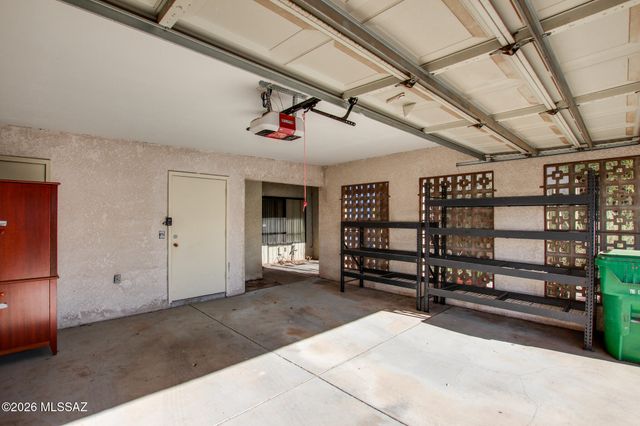 5231 N 1st Avenue, Tucson, AZ 85718