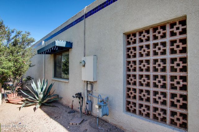 5231 N 1st Avenue, Tucson, AZ 85718