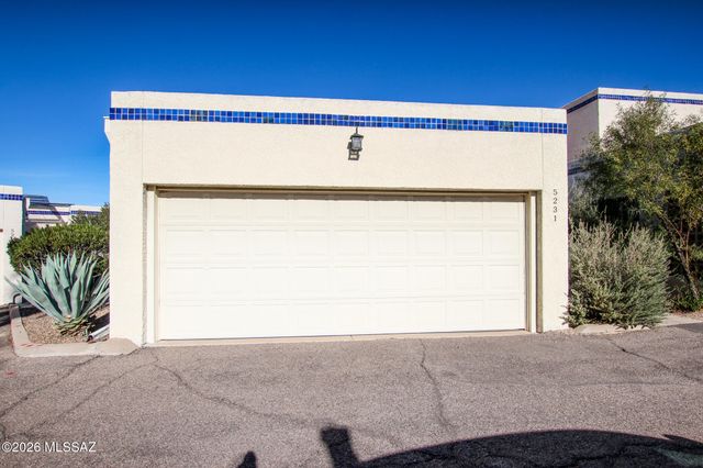 5231 N 1st Avenue, Tucson, AZ 85718