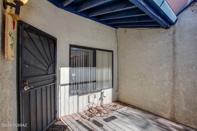5231 N 1st Avenue, Tucson, AZ 85718