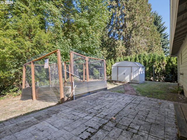 3673 MAPLETON Dr, West Linn, OR 97068