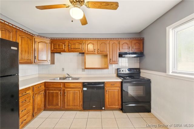 318 Villa Drive, Sellersburg, IN 47172