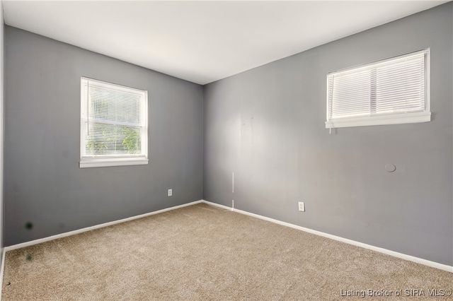 318 Villa Drive, Sellersburg, IN 47172