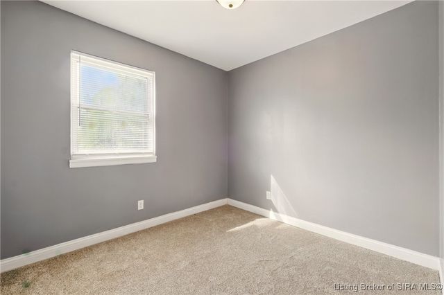 318 Villa Drive, Sellersburg, IN 47172