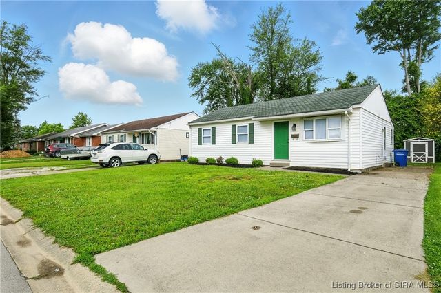 318 Villa Drive, Sellersburg, IN 47172