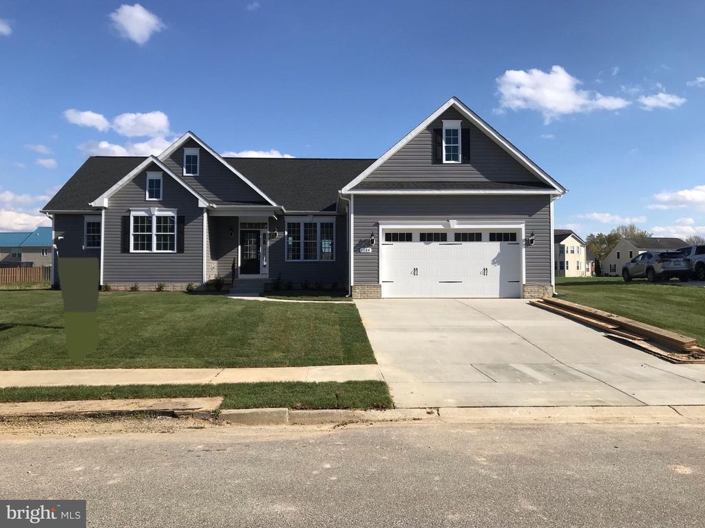 1084 LLANO DR, La Plata, MD 20646