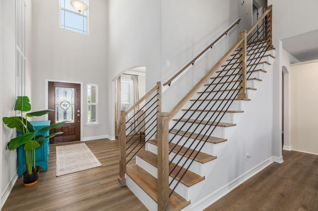 9810 Santa Anita Drive, Mont Belvieu, TX 77523