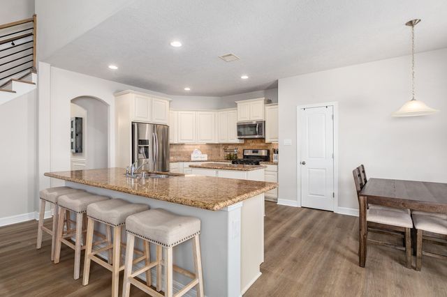 9810 Santa Anita Drive, Mont Belvieu, TX 77523