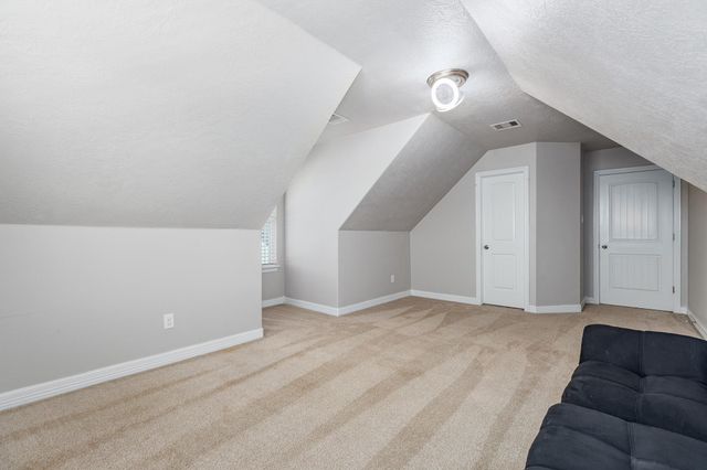 9810 Santa Anita Drive, Mont Belvieu, TX 77523