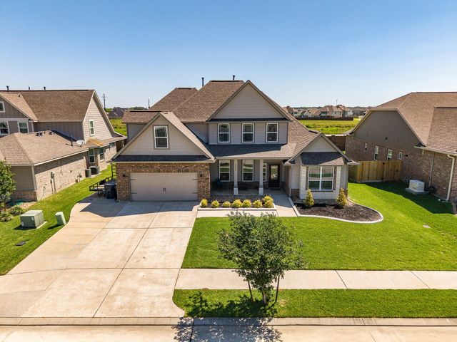 9810 Santa Anita Drive, Mont Belvieu, TX 77523