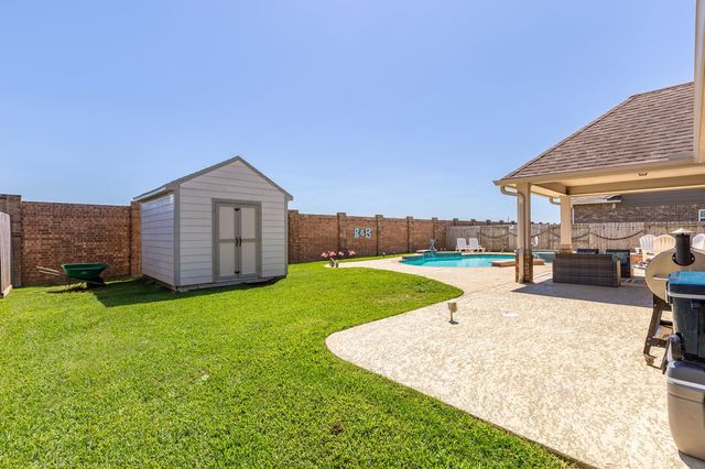 9810 Santa Anita Drive, Mont Belvieu, TX 77523