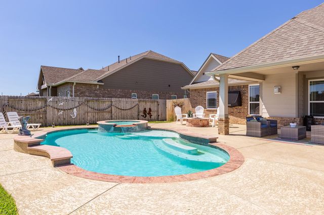 9810 Santa Anita Drive, Mont Belvieu, TX 77523