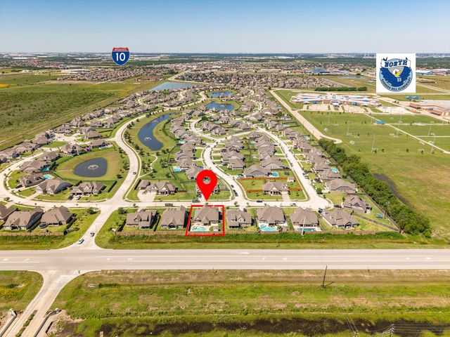 9810 Santa Anita Drive, Mont Belvieu, TX 77523