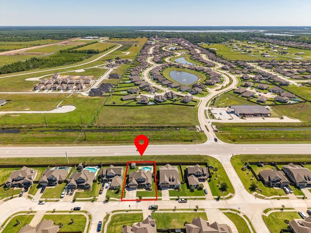 9810 Santa Anita Drive, Mont Belvieu, TX 77523