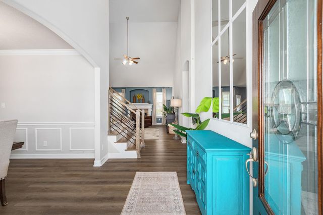 9810 Santa Anita Drive, Mont Belvieu, TX 77523