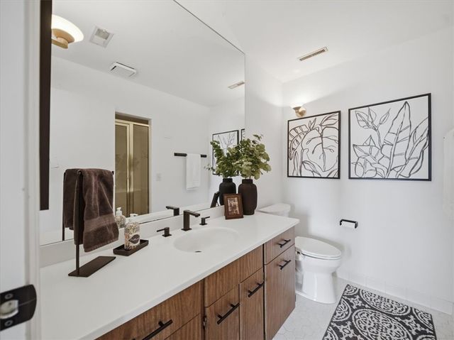 540 N Neville Street 603, Oakland, PA 15213