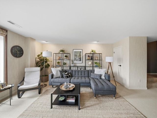 540 N Neville Street 603, Oakland, PA 15213