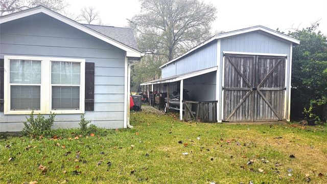 1319 E Main Street, Humble, TX 77338