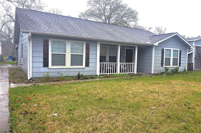 1319 E Main Street, Humble, TX 77338