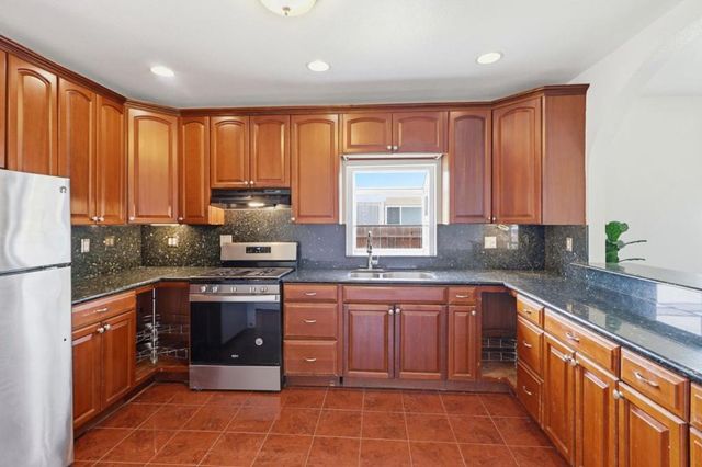 1560 165th, San Leandro, CA 94578