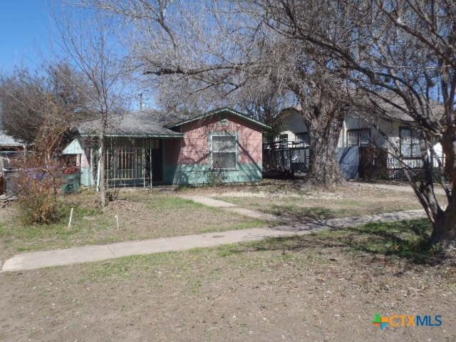 335 Hot Wells Boulevard, San Antonio, TX 78223