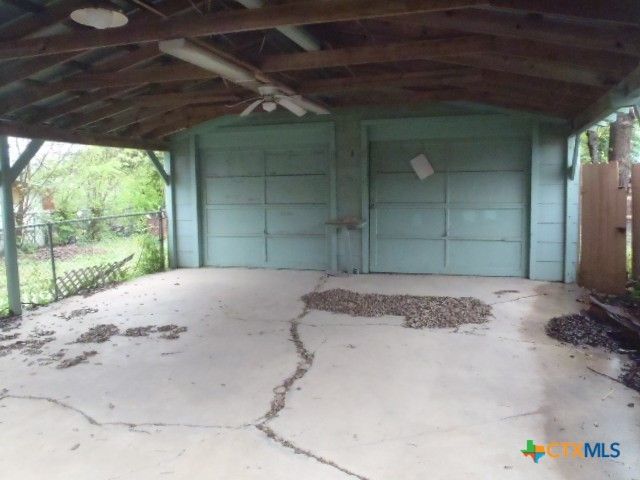 335 Hot Wells Boulevard, San Antonio, TX 78223